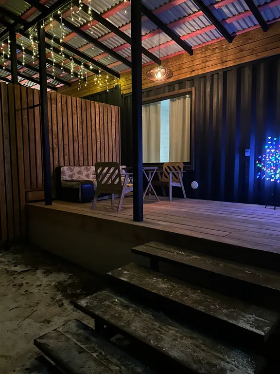 Уютный домик для отдыха с верандой и костровой зоной