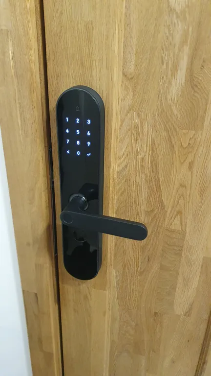 Красная студия в центре города для деловых поездок и семейного отдыха