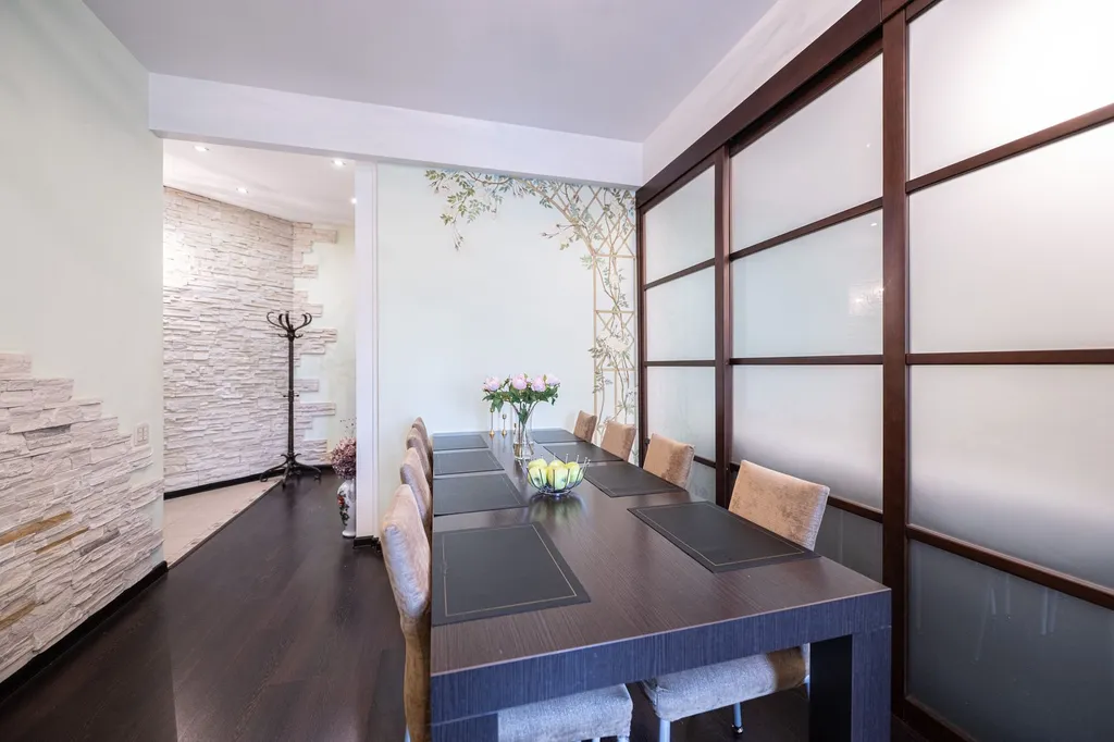 Большая квартира с кондиционерами и камином