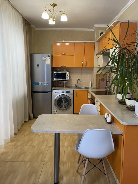 Уютная студия в центре с великолепным видом на горы