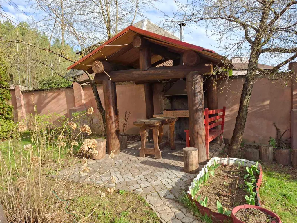 Элитный коттедж в сосновом бору под Минском