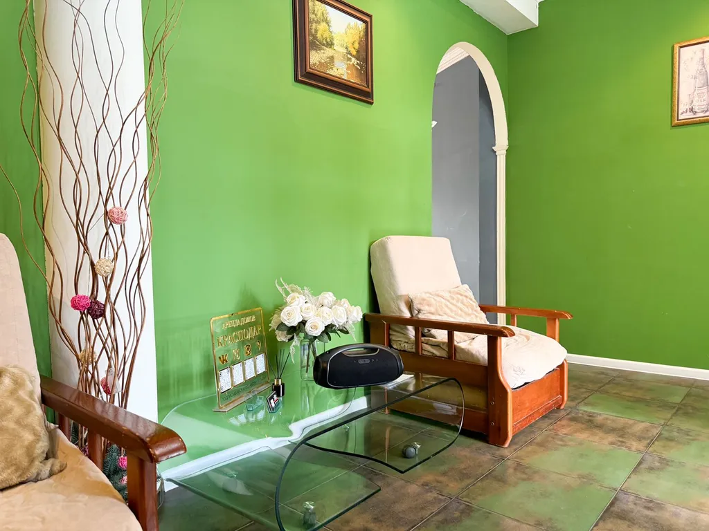 Дом с бассейном у парка Галицкого