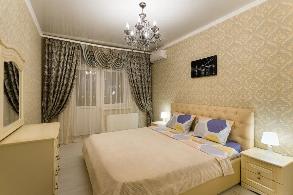 Евро 3-комнатные апартаменты на 1-й линии парка Галицкого