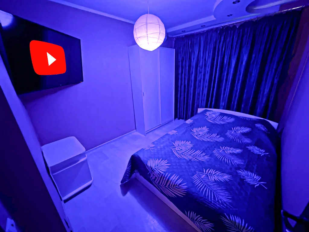 Просторная и чистая 2-к квартира в центре