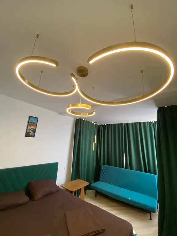 Дизайнерская евродвушка с парящей кроватью