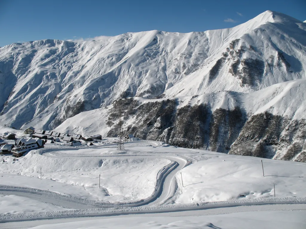 Многоуровневая квартира с поразительным видом — аренда посуточно в Гудаури