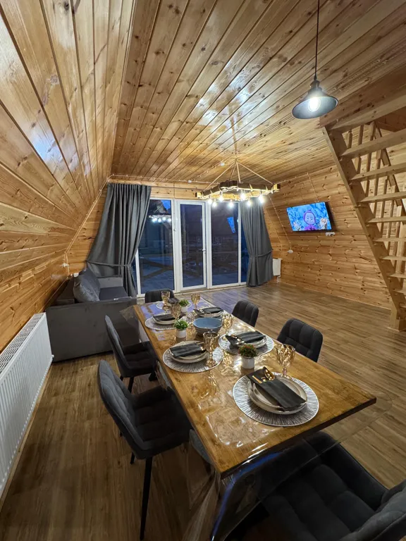 Новый уютный А-фрейм дом