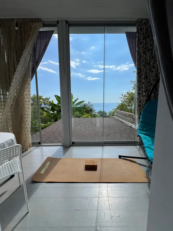 Уютный домик с видом на море