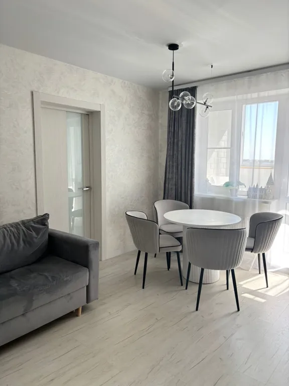 Уютная и просторная квартира — аренда посуточно в Великий Новгород