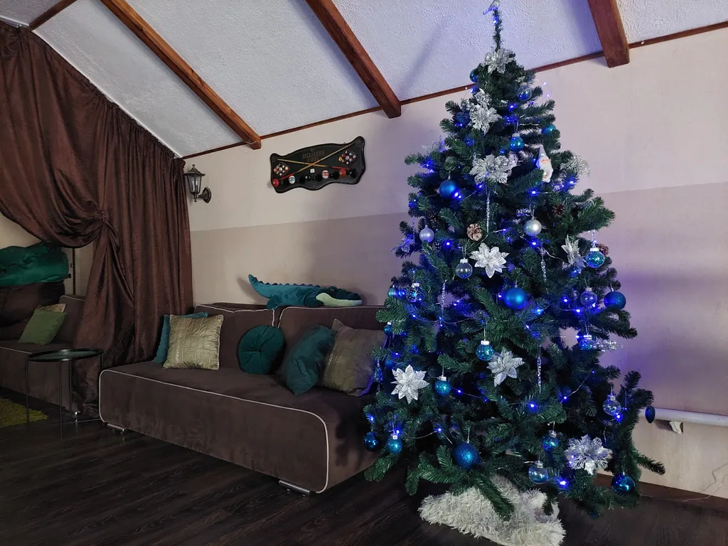 Коттедж Марианна с бильярдом, теннисом, сауной и бассейном