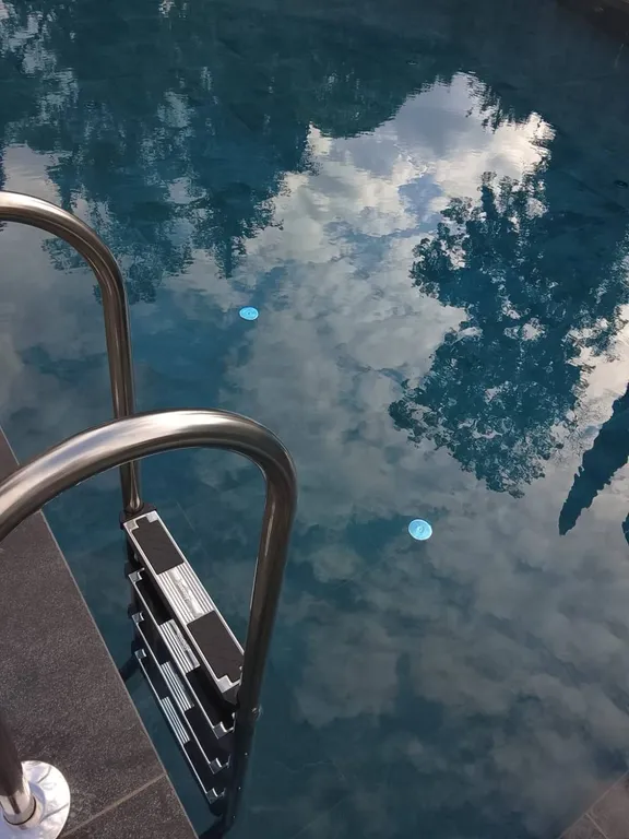 Апартаменты с бассейном