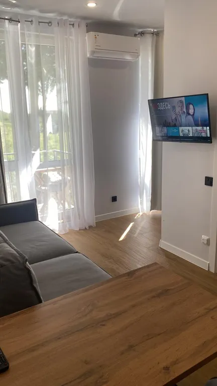 Квартира с посудомойкой, балконом и бассейном