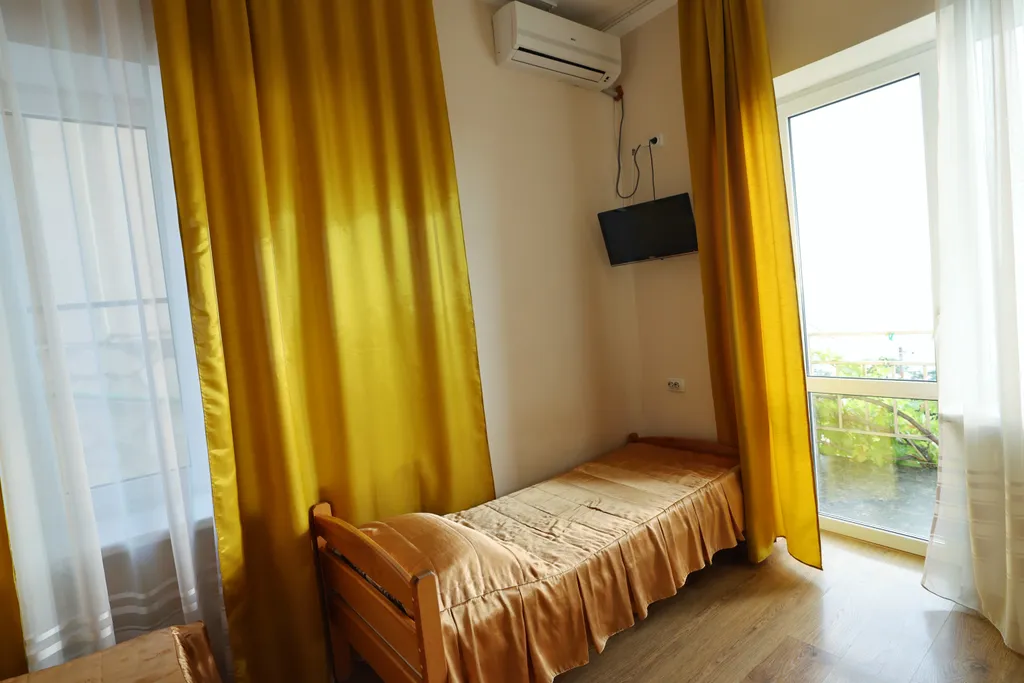 Квартира Квартира Четырехместный номер люкс с доп. местом и балконом с видом на море — Лазаревское