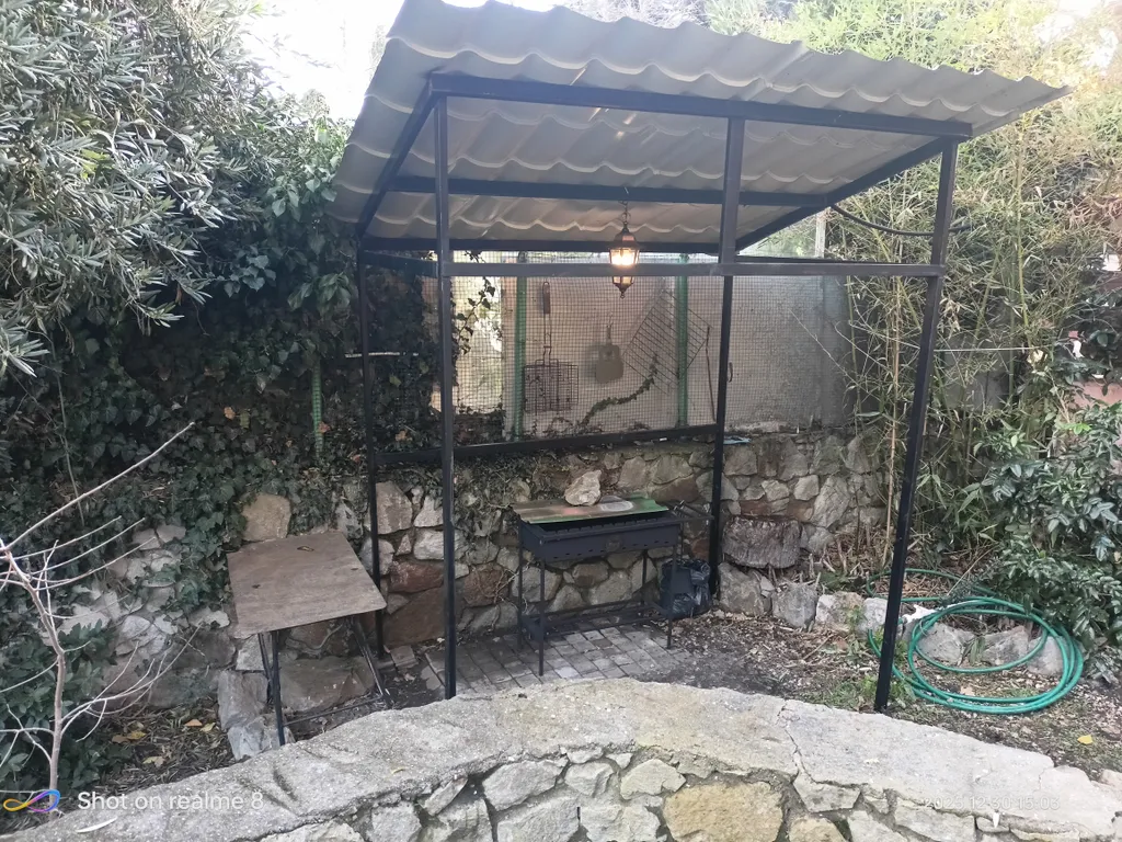 Уютный домик около моря