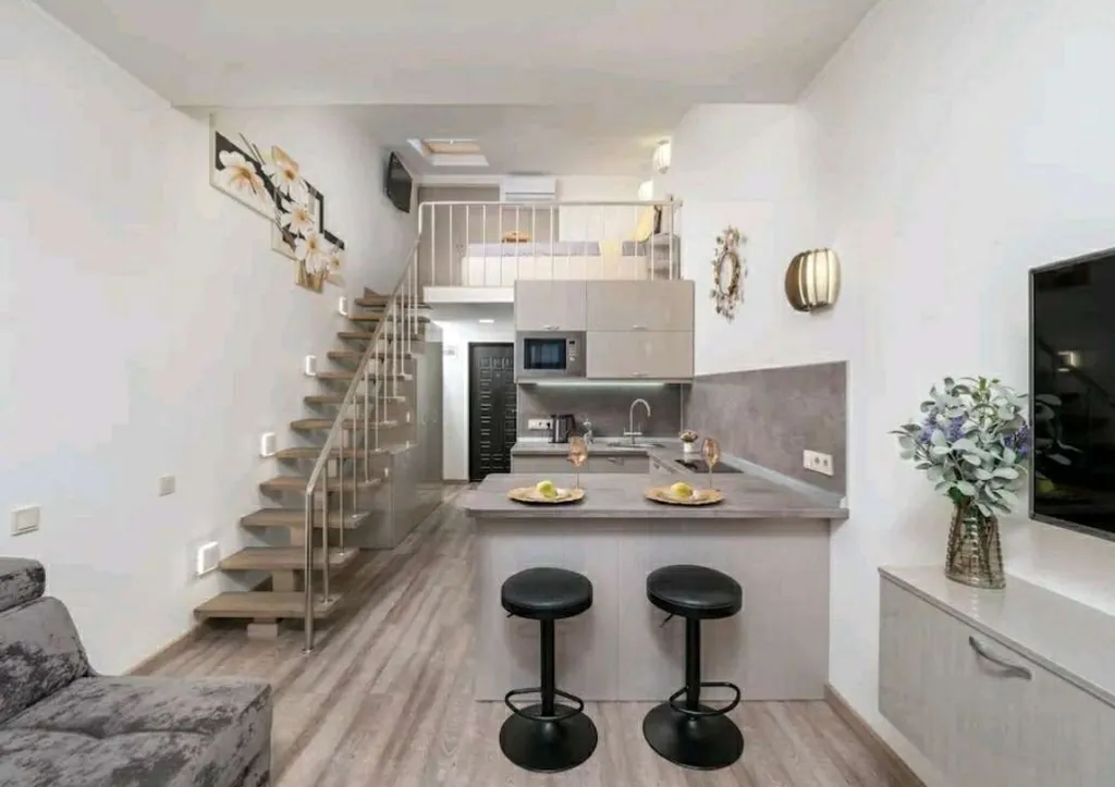 Квартира Мансардная студия люкс — аренда посуточно в Адлер