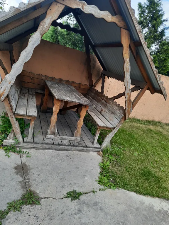 Дом с баней и бассейном