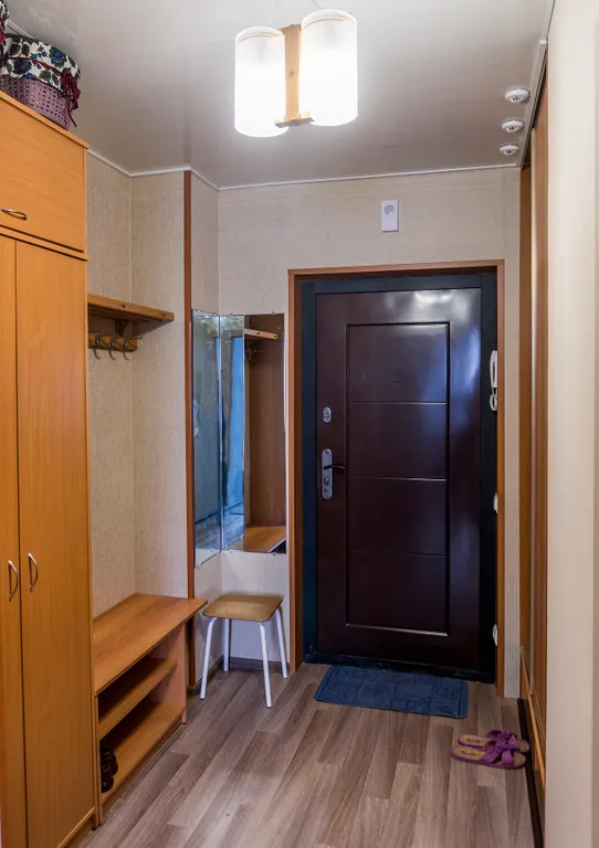 Красивая квартира в высотке недалеко от центра