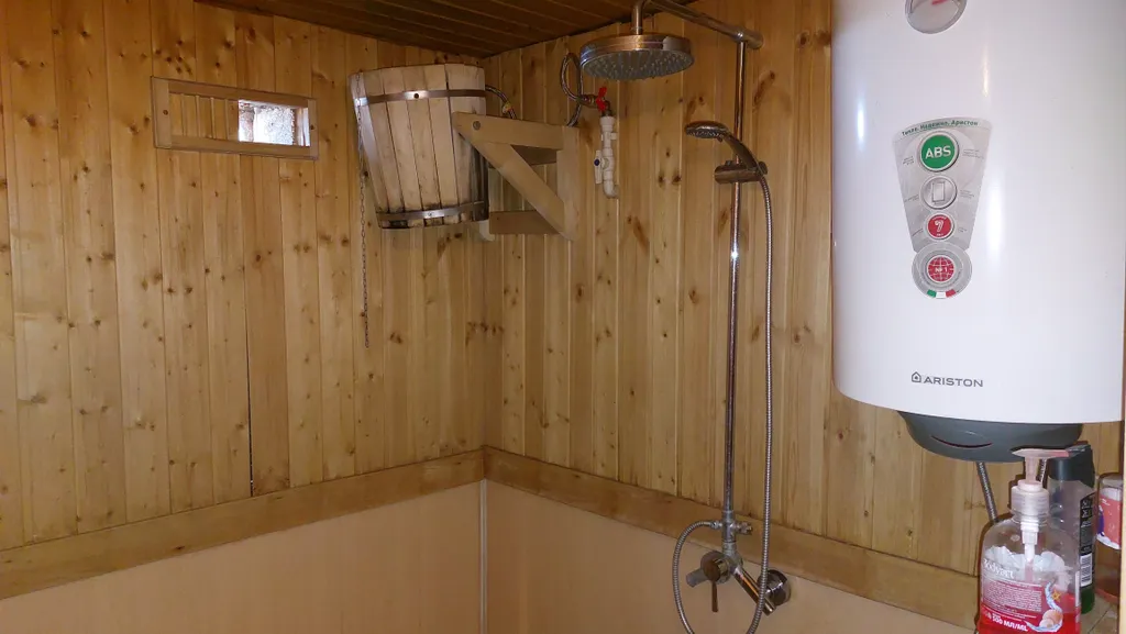 Дом на набережной в центре города