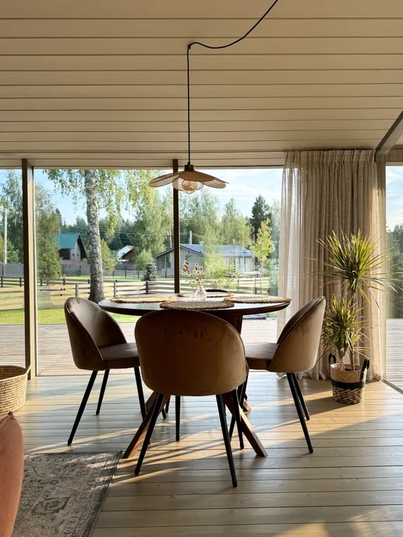 Уютный загородный дом в тишине