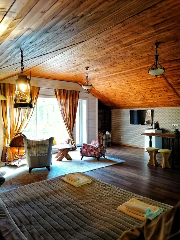 Уютная студия люкс с панорамными окнами с видом на горы