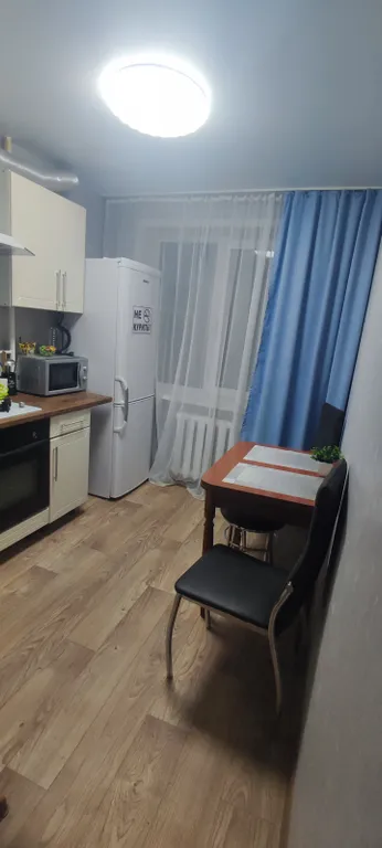 Уютная квартира около больницы Середавина