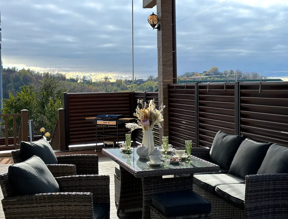 Шале Tech с подогреваемым бассейном и 4 спальнями