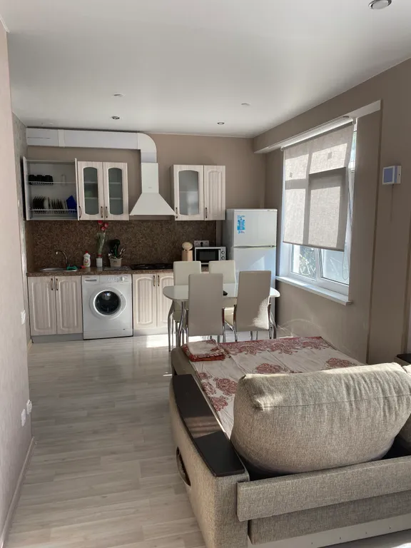 Квартира Апартаменты реал хаус с отдельной комнатой — Сириус