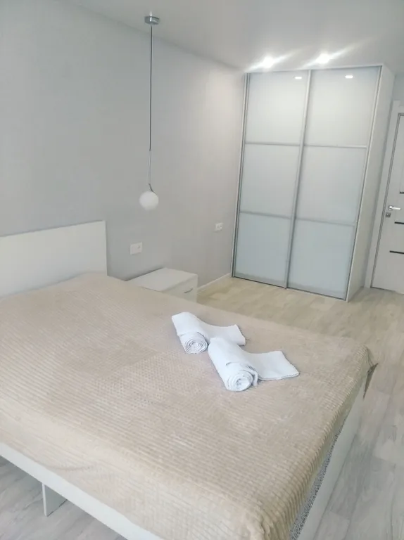 2- комнатная квартира в 3-х минутах езды от вокзала