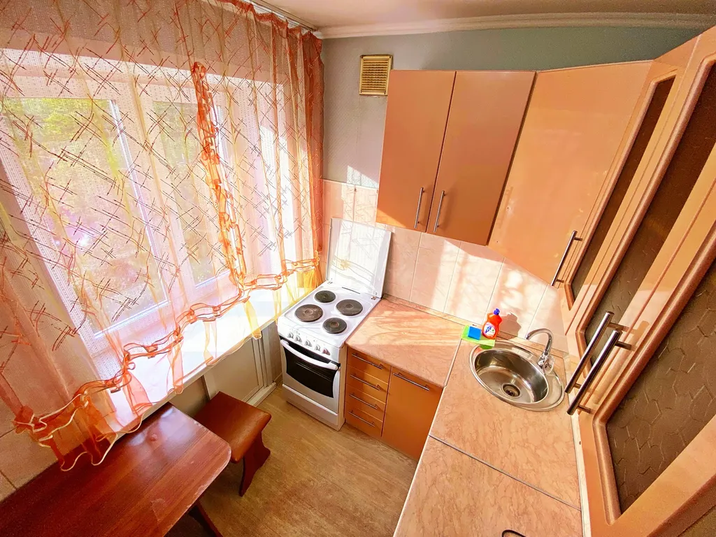 Квартира 1 комнатная квартира рядом с ЖД вокзалом — Красноярск