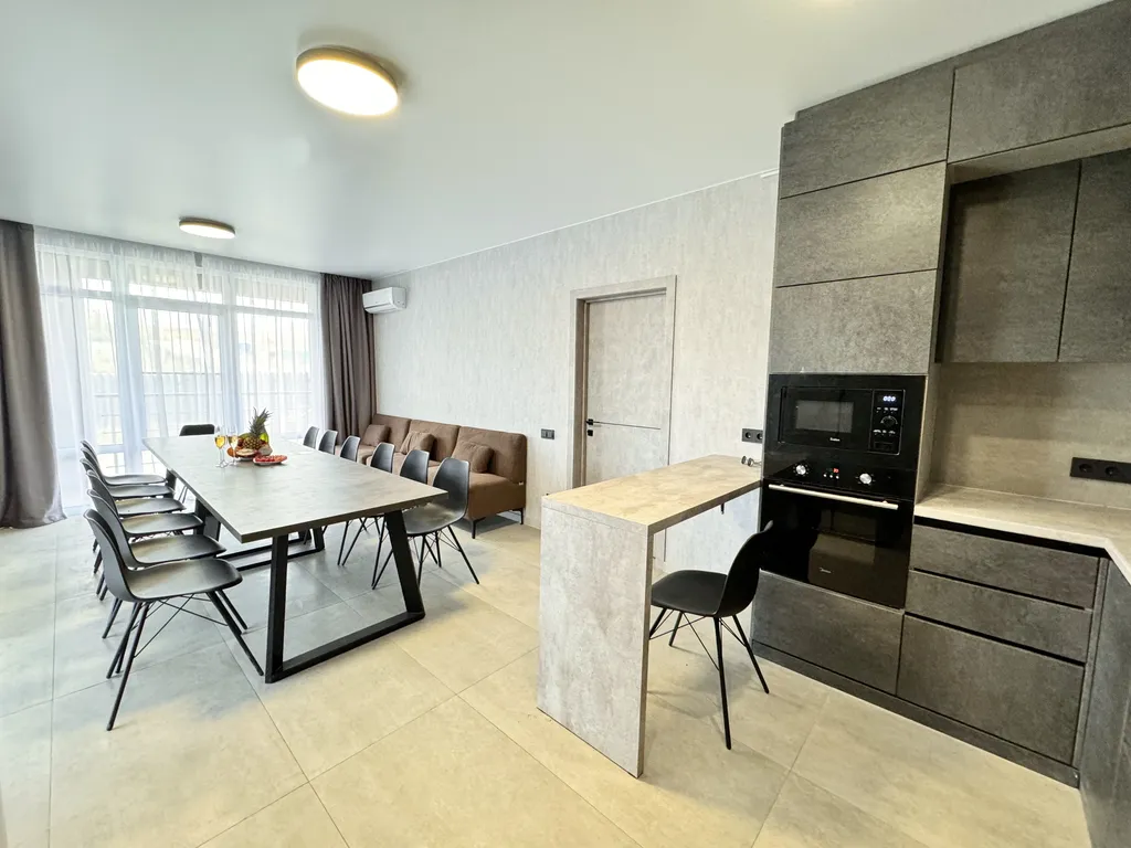 4-комнатная Квартира