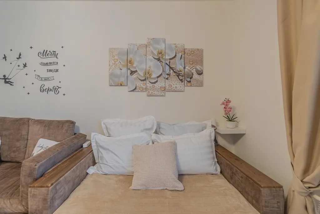 Уютная квартира-студия орхидея возле метро Девяткино