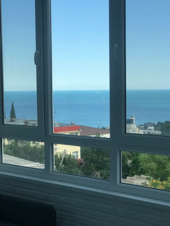 Квартира 2-комнатная Квартира — Ялта