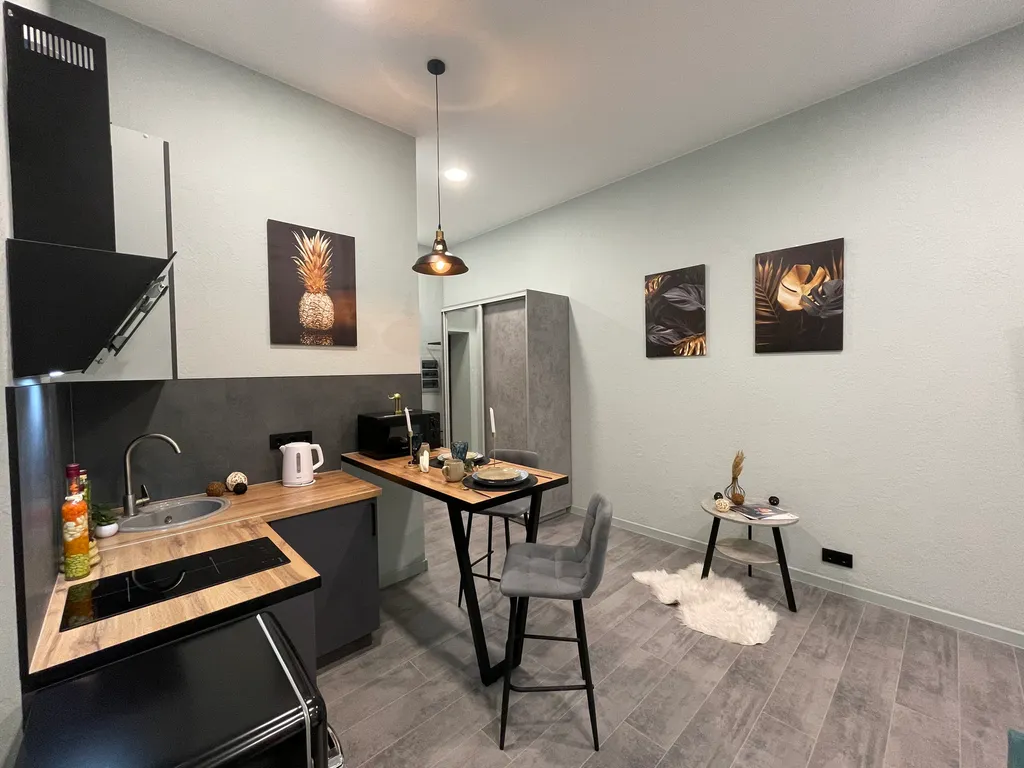 Уютная студия около аквапарка Планета