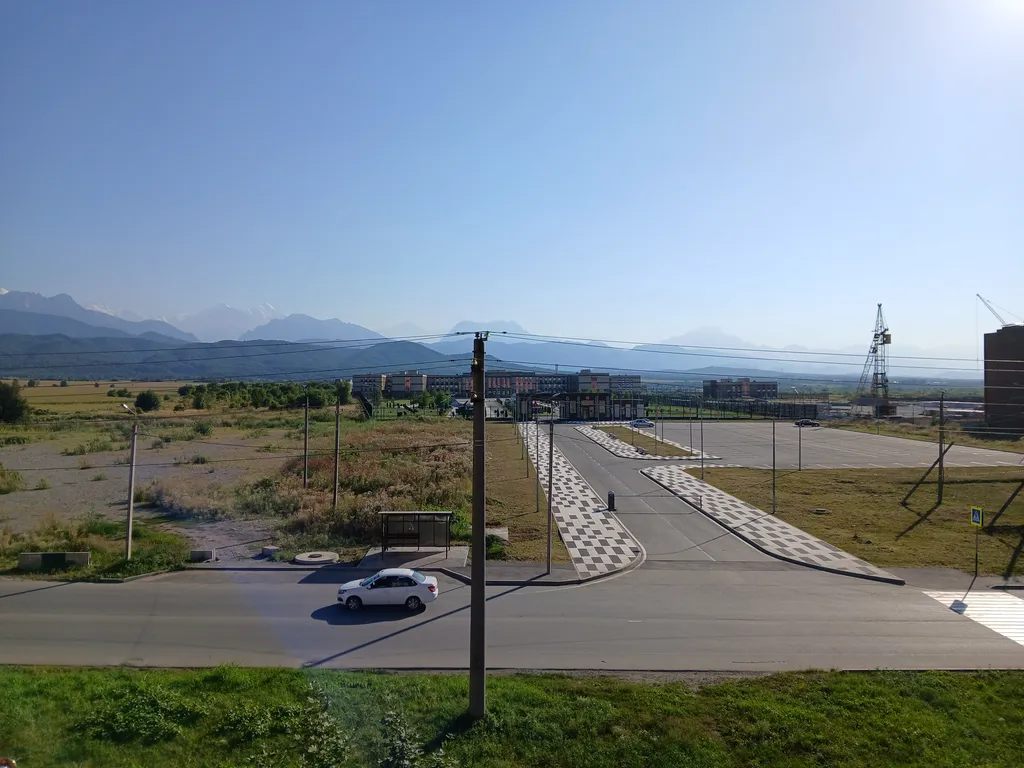 Чистая новая уютная квартира с видом на горы