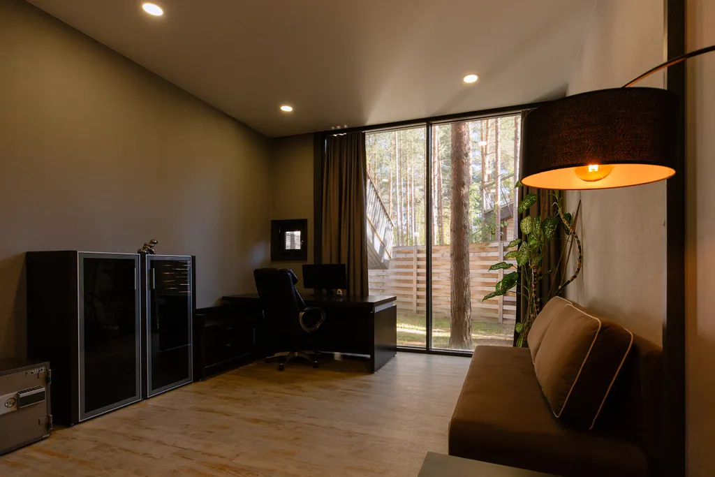 Дизайнерский коттедж с садом на крыше