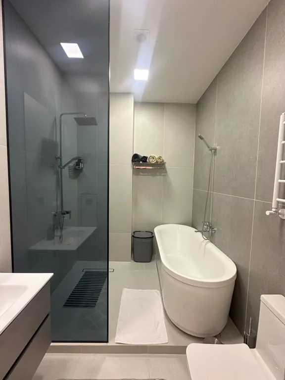 Minor-River apartment