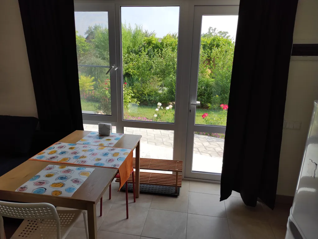 Квартира Апартаменты с отдельным выходом в сад — аренда посуточно в Голубицкая