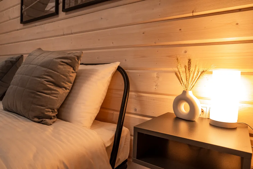 Новый стильный барнхаус с видом на лес