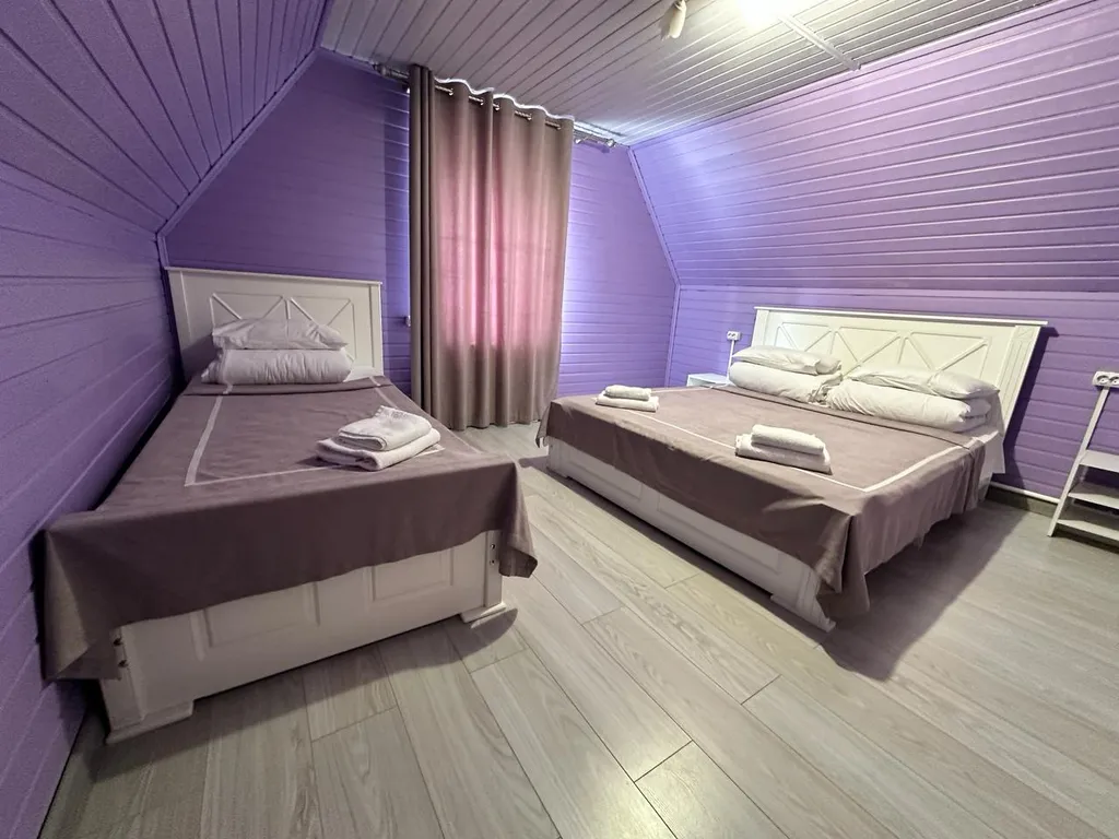 Большой коттедж