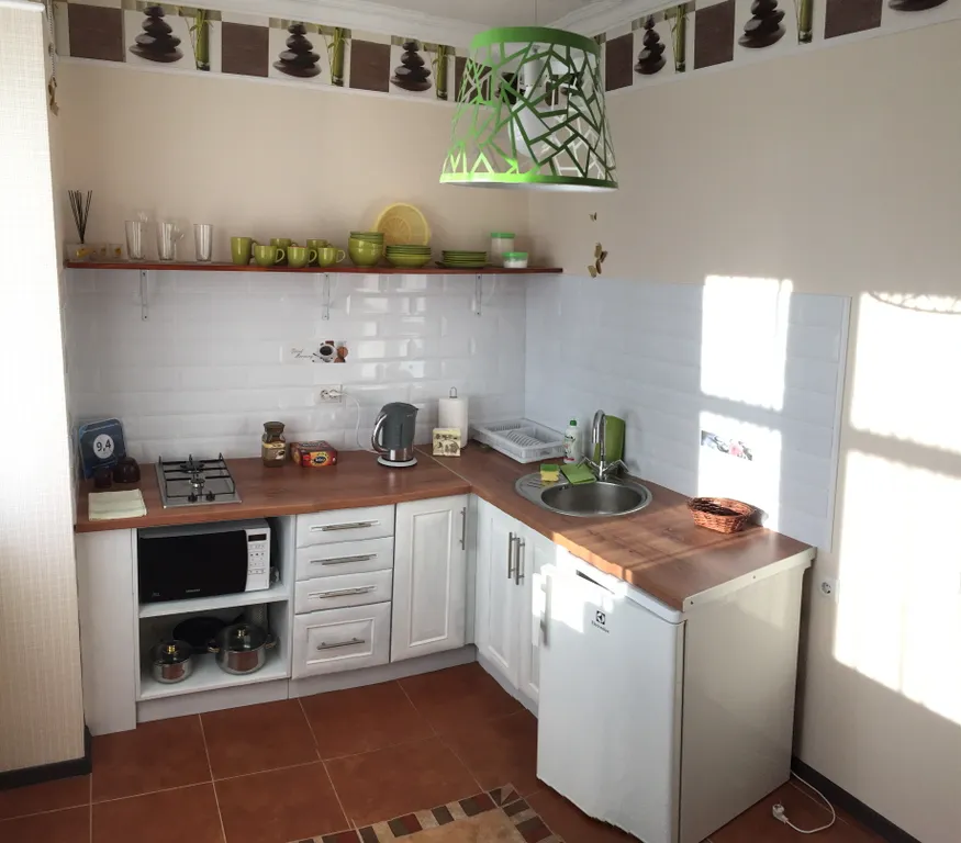 White - Green. Центр.