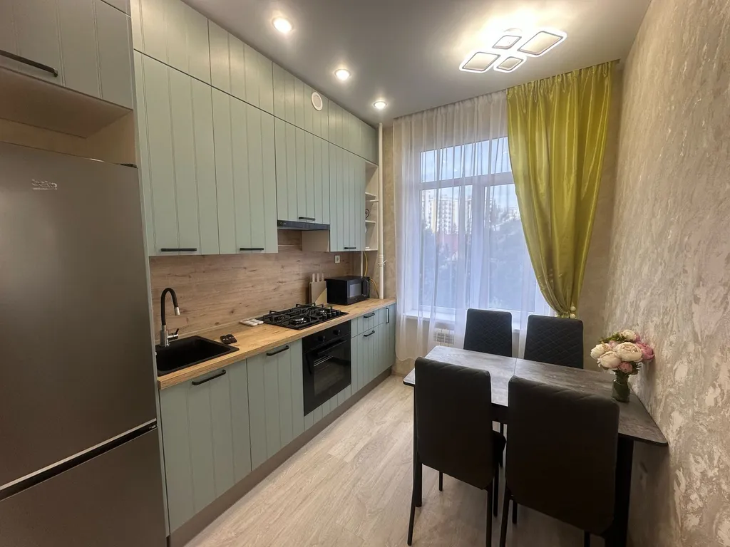 Квартира Двухкомнатная квартира с видом на зелень — Адлер