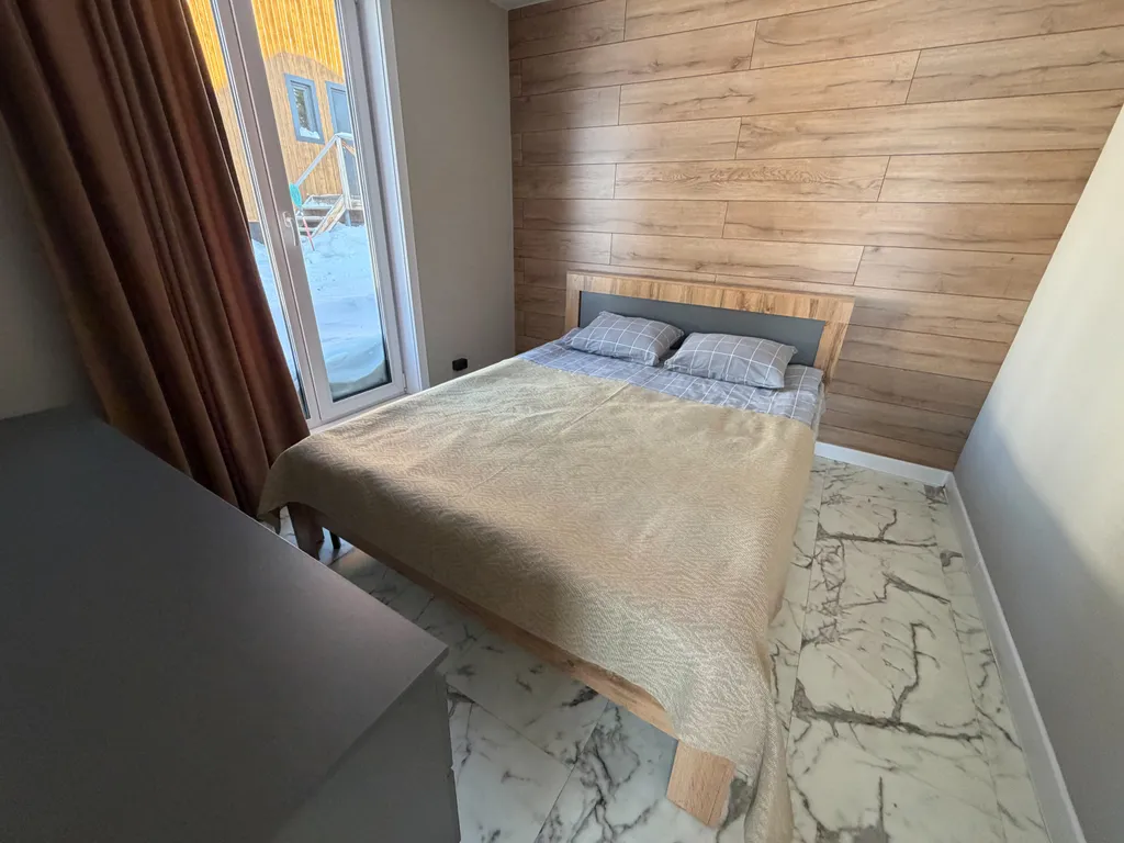 Горы по колено 1 с видом на гору Зеленая