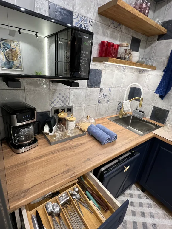 Скромный лофт с нотками поп-арта недалеко от центра