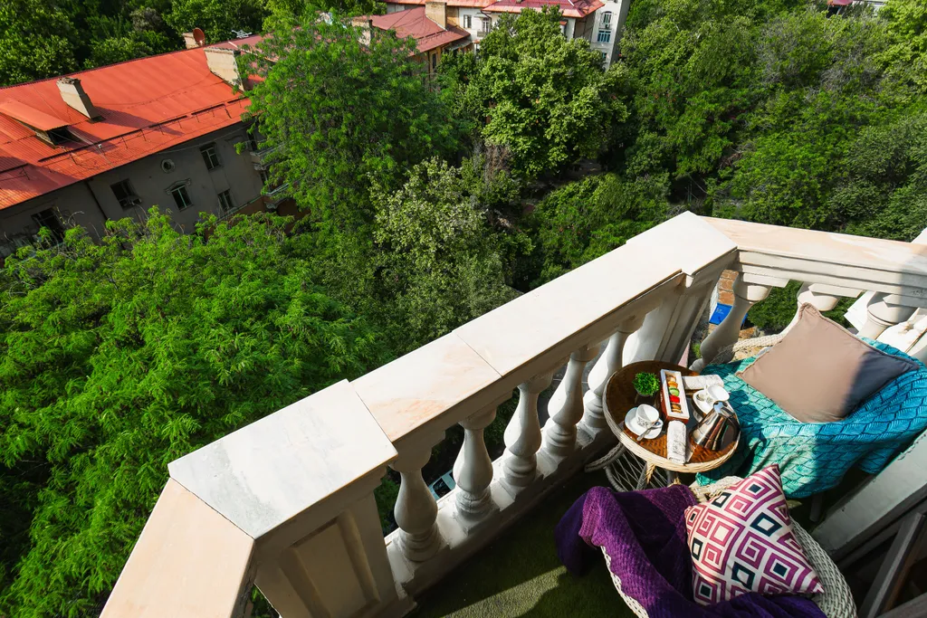 Уютная студия в центре города с видом на Ташкент