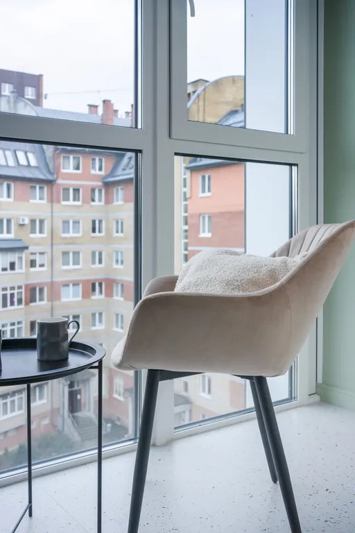 Комфортабельная евродвушка Меркурий с балконом у озера