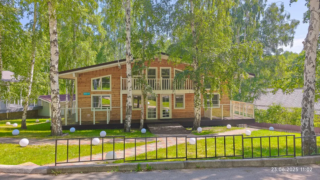 Вилла на берегу Ангары