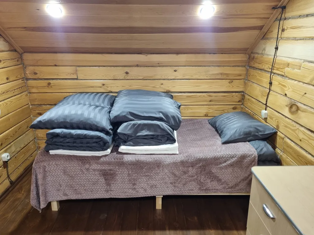 Уютный деревянный дом с баней