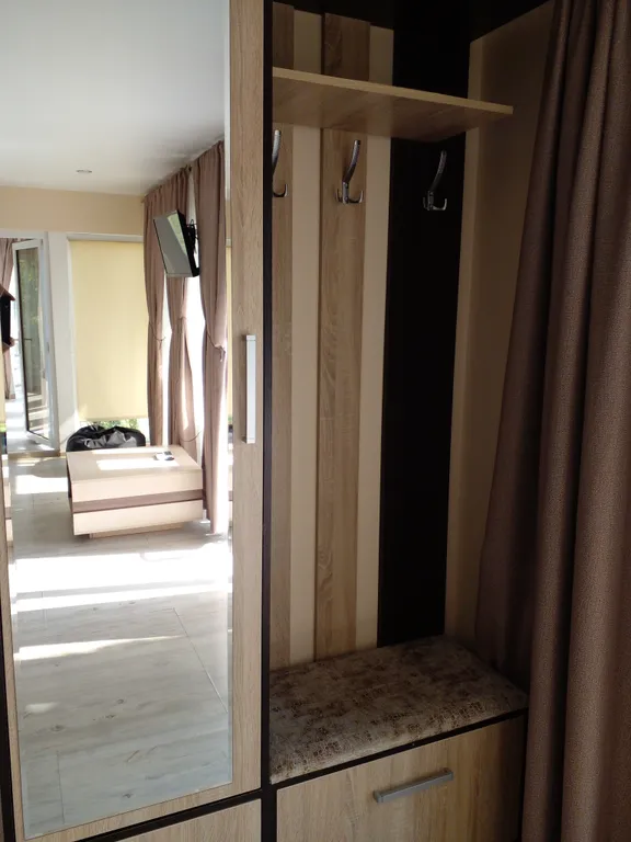 Дом на склоне