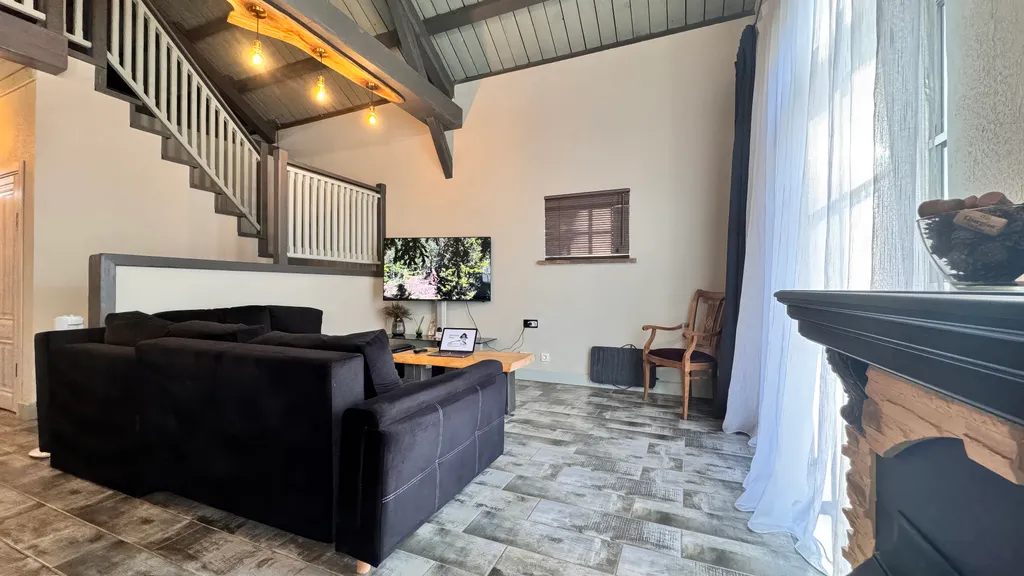 Коттедж Black&White у пристани в центре города