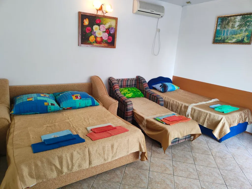 Квартира Четырехместный номер стандарт — аренда посуточно в Витязево